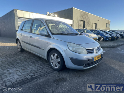 Renault Scenic 1.6-16V Dynamique Comfort