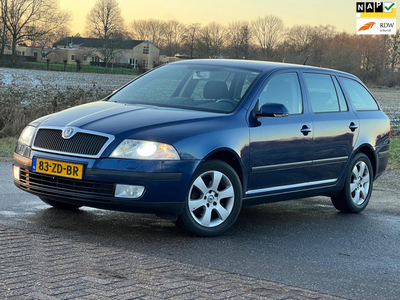 Skoda Octavia Combi 1.8 TSI Ambiente PDC/CAMERA/CRUISE/AIRCO/2E EIGENAAR/GROOT ONDERHOUD GEHAD/APK 28-11-2024