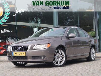 VOLVO S80 2.5 T Summum / 5 Cilinder / NL Auto