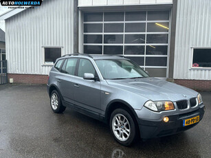 BMW X3 3.0i Executive H6 Silbergrau metallic NL auto