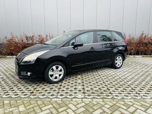 Peugeot 5008 1.6 THP Signature 5p/Pano/trekhaak