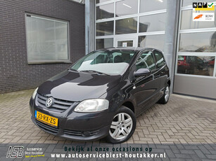 Volkswagen Fox 1.2 Trendline | Colour-Pakket | Trekhaak | Bluetooth Radio | 15 inch Lichtmetalen velgen | Carplay opbouw mogelijk