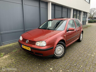 Volkswagen Golf 1.4 Schuifdak Trekhaak USB AUX 3DRS N.A.P!