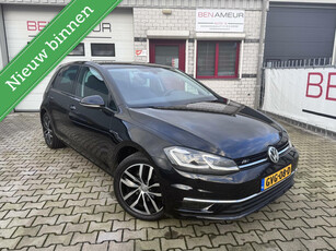 Volkswagen Golf 1.4 TSI R-LINE Virtual/ Massage/ CarPlay