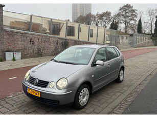 Volkswagen Polo 1.4-16V Athene