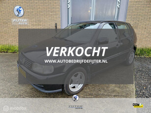 Volkswagen Polo 1.6 5Drs Airco geen Apk