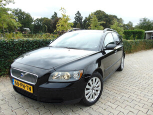 Volvo V50 2.4 Kinetic Automaat , Clima / Cruise / Elec.Pakket / Pdc / Lm Velgen / Trekhaak.