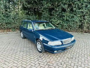 Volvo V70 2.5 T apk 12-2025 Stoelverwarming Trekhaak