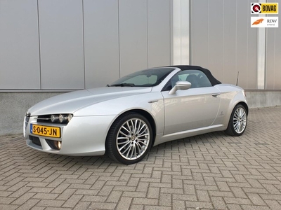 Alfa Romeo Spider 2.2 JTS Exclusive -slechts 110000 km-