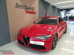 Alfa Romeo Giulia 2.0T Q2 Veloce|LSD|Leder dash|Carplay|Trekhaak