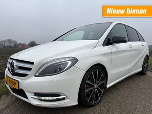 Mercedes-Benz B-klasse 180 D BLEU EFFICENCY / PANO LEER VOLL