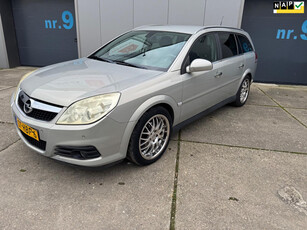 Opel Vectra Wagon 2.2-16V Executive