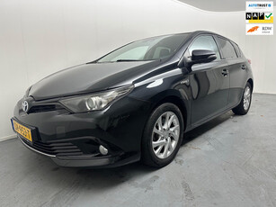 Toyota Auris 1.8 Hybrid Energy Plus | Clima | Navi | Cruise | Trekhaak | Camera | 1e Eigenaar |