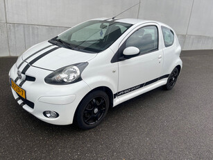 Toyota Aygo 1.0-12V Dynamic Navigator weinig km