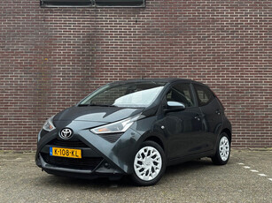 Toyota Aygo 1.0 VVT-i x-play | Airco | Smartphone | Cruise | NL-Auto