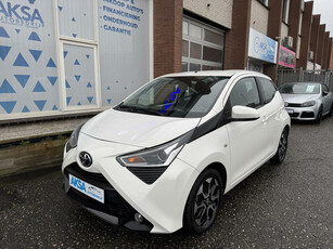 Toyota Aygo 1.0 VVT-i x-play Camera/Sportvelg/Automaat/CarPlay/Garantie/Airco/