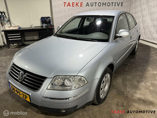 Volkswagen Passat 2.0-20V Clima/Cruise