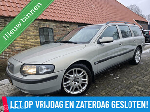 Volvo V70 2.4 Comfort Line 7 persoons Trekhaak leer