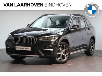 BMW X1 sDrive20i High Executive xLine Automaat / Trekhaak / LED / Park Assistant / Head-Up / Navigatie Plus / Leder / Stoelverwarming