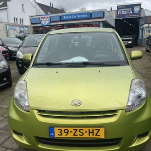 DAIHATSU SIRION 2 1.0-12V Premium mooie auto met trekhaak