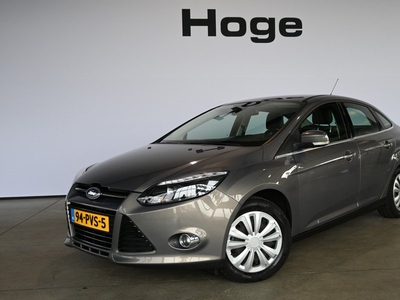 Ford Focus 1.6 TI-VCT First Edition ECC Cruise control Stoelverwarming LED Inruil mogelijk