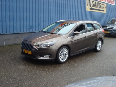 Ford FOCUS Wagon 1.0 Titanium - Climat control - 4 Electrische ramen -Centrale vergrendeling op beide sleutels - Metalic lak - Nieuwe motor bij 70.000km (met factuur) met garantie - Nieuwe koppelingset (€ 4000,-) - Zeer m .