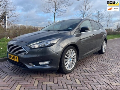 Ford Focus Wagon 1.0 Titanium Edition-Leer-Navi