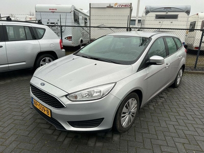 Ford Focus Wagon 1.5 TDCI Trend Airco Navigatie,Trekhaak