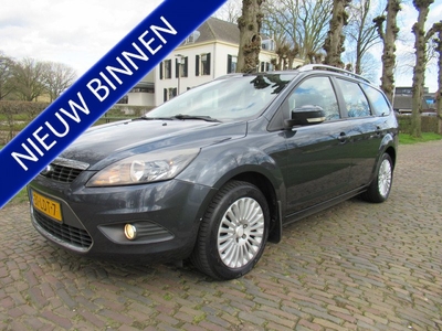 Ford FOCUS Wagon 1.8 Limited Ecc Cruisecontrol Navigatie Pdc Isofix Lm Velgen Trekhaak***Apk t/m 31-3-2025***