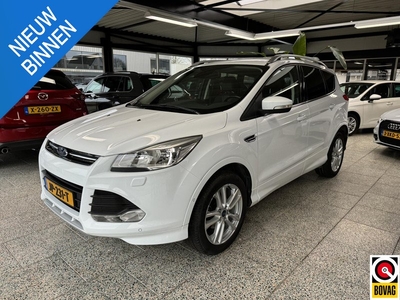 Ford Kuga 1.5 Titanium Styling Pack NL auto | Stoelverwarming | Trekhaak | Camera