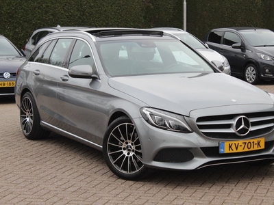 Mercedes-Benz C-Klasse Estate 180 Edition 1 / Panoramadak / Navigatie / Stoelverwarming / LED / Cruise Control / Dodehoek / 19''