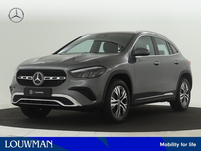 Mercedes-Benz GLA 250 e Star Edition Luxury Line | Trekhaak | USB-pakket plus | Verwarmde stoelen vooraan | GUARD 360° Voertuigbescherming Plus | Dodehoekassistent | Parkeerpakket met achteruitrijcamera | EASY PACK achterklep |