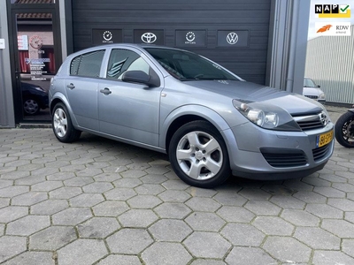 Opel Astra 1.9 CDTi Executive - APK - AIRCO -