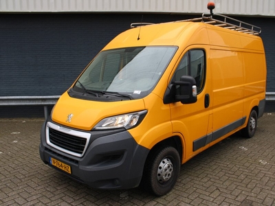 Peugeot Boxer 335 2.0 BlueHDI 130PK L2H2 Pro - € 7.950 NETTO! - Euro 6! - Bijrijdersbank - Airco - Cruise - Imperiaal - APK TOT 10-2024! -