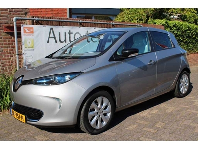 Renault ZOE *: € 5.900,- na aftrek overheidssubsidie. Q 210 Quickcharge Zen