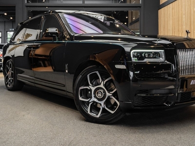 Rolls-Royce Cullinan Black Badge Perlino Leder V12 Koelkast Tiffany Sterrenhemel Black