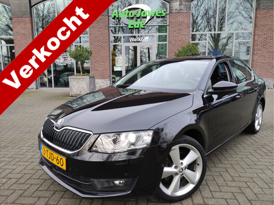 SKODA OCTAVIA 1.4 TSI DSG Greentech Elegance Businessline Leder/Alcantara bekleding - Trekhaak - 18Inch LMV - Bi-Xenon verlichting