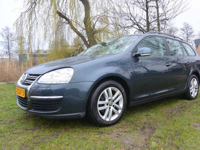 VOLKSWAGEN GOLF Variant 1.4 TSI Trendline*airco*trekhaak*2de eigenaar