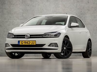 Volkswagen Polo 1.0 TSI Sportline (APPLE CARPLAY, GROOT NAVI, ADAPTIVE CRUISE, LM VELGEN, SPORTSTOELEN, PARKEERSENSOREN, LED ACHTERLICHTEN, NIEUWSTAAT)