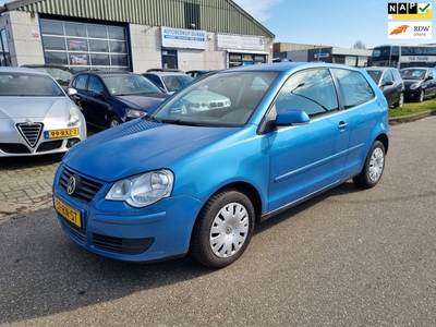 Volkswagen Polo 1.4-16V Turijn Automaat Airco Bj:2005 NAP!