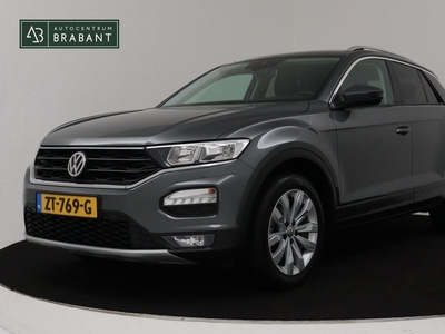 Volkswagen T-Roc 1.0 TSI Style Business (NAVIGATIE, PARKEER