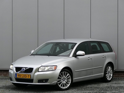 Volvo V50 2.0 Sport Nieuwe koppeling / Xenon / Leer / Afneembare trekhaak / Stoelverwarming