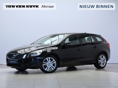 Volvo V60 T3 Kinetic / Trekhaak / Leder / Navi / Bluetooth