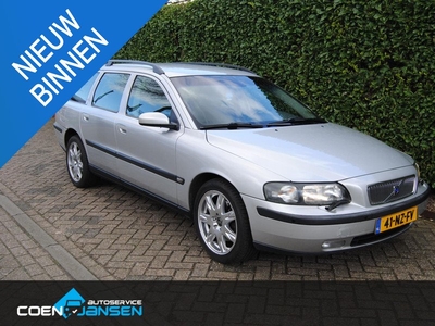 Volvo V70 2.3 T-5 Comfort Line Youngtimer, Navigatie, Trekhaak, Benzine 184 KW