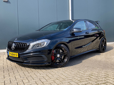 Mercedes-Benz A-klasse * A45 AMG * Automaat * Leer * Navi * Camera * Pdc * Cruise * Xenon *