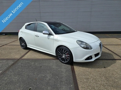 Alfa Romeo Giulietta 1.75 QV, pano, clima, cruise