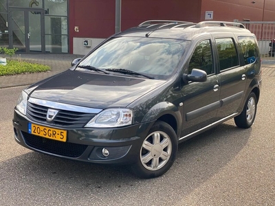 Dacia Logan MCV 1.6-16V Blackline 7p. Zie omschrijving