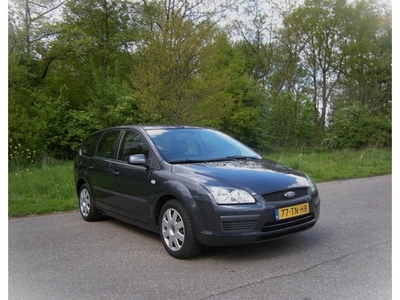 Ford Focus Wagon 1.6-16V Trend . Airco . Cruiscontrol .