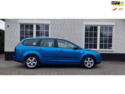 Ford Focus Wagon ned gelev ford focus 1.6 16v futura met nap