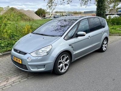 Ford S-Max 2.5 Turbo Titanium-7 persoons